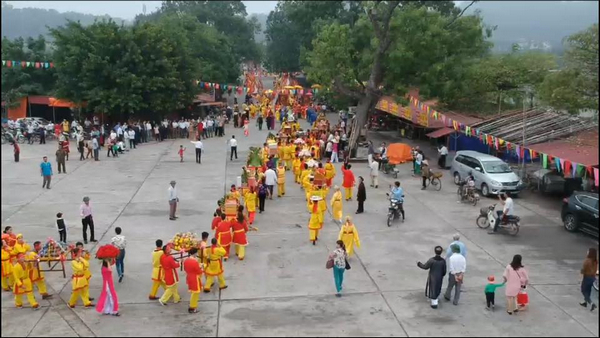 Lễ hội Côn Sơn tại Hải Dương 
