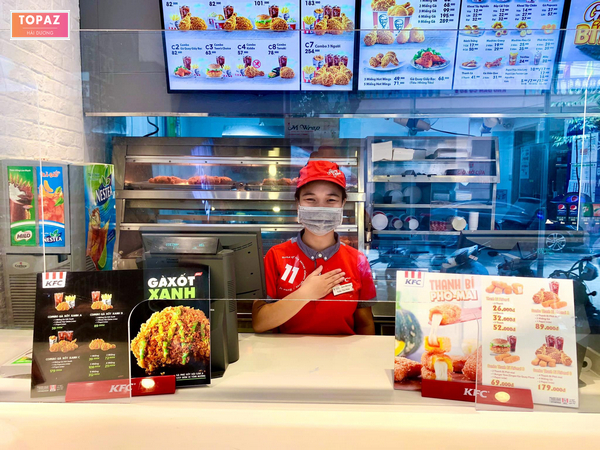 Nhân viên tại KFC thân thiện và vui tính 