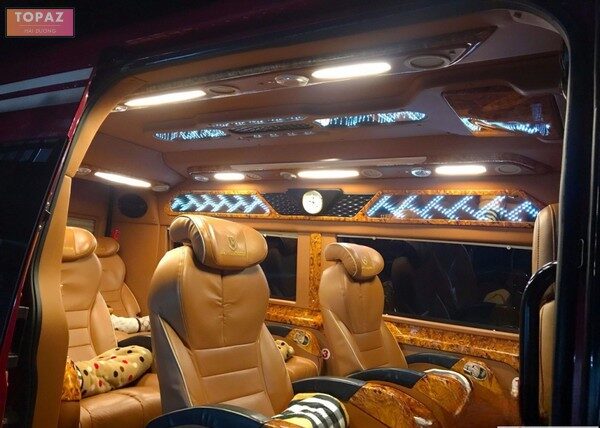 nhà xe limousine Tuấn Hải nổi bật với đội xe limousine 9 chỗ và 16 chỗ mới nhất
