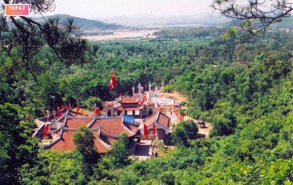 Quang cảnh đền Nam Tào 