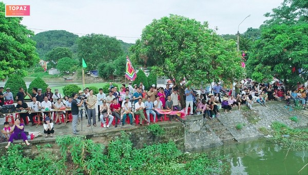 Lễ hội bên sông Lục Đầu Giang 