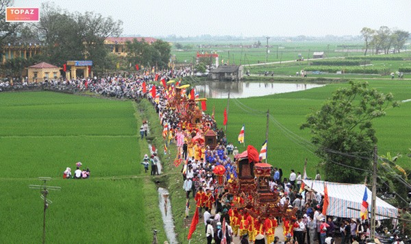 Do có công lao lớn với đất nước và Phật giáo, sau khi Minh Không Thiền Sư qua đời, triều đình đã xuống chiếu cho lập đền thờ gọi là chùa Trông ngày nay.