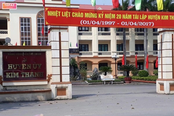 Vị trí gần sông Kinh Môn, cảnh quan thiên nhiên tươi đẹp có thể khai thác để phát triển du lịch sinh thái.